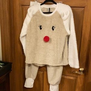 Jacklyn Intimates PJ’s Size L. In great condition